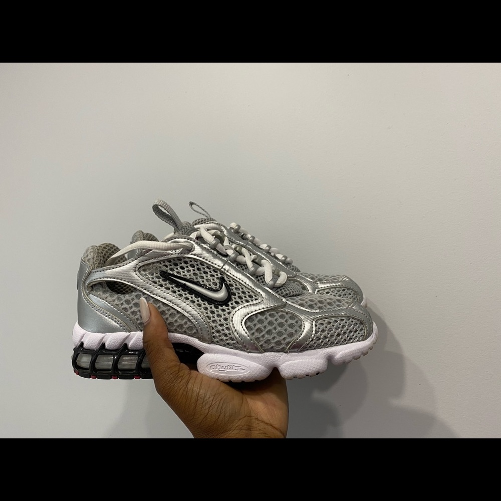 Gently used Women’s Nike spiridons